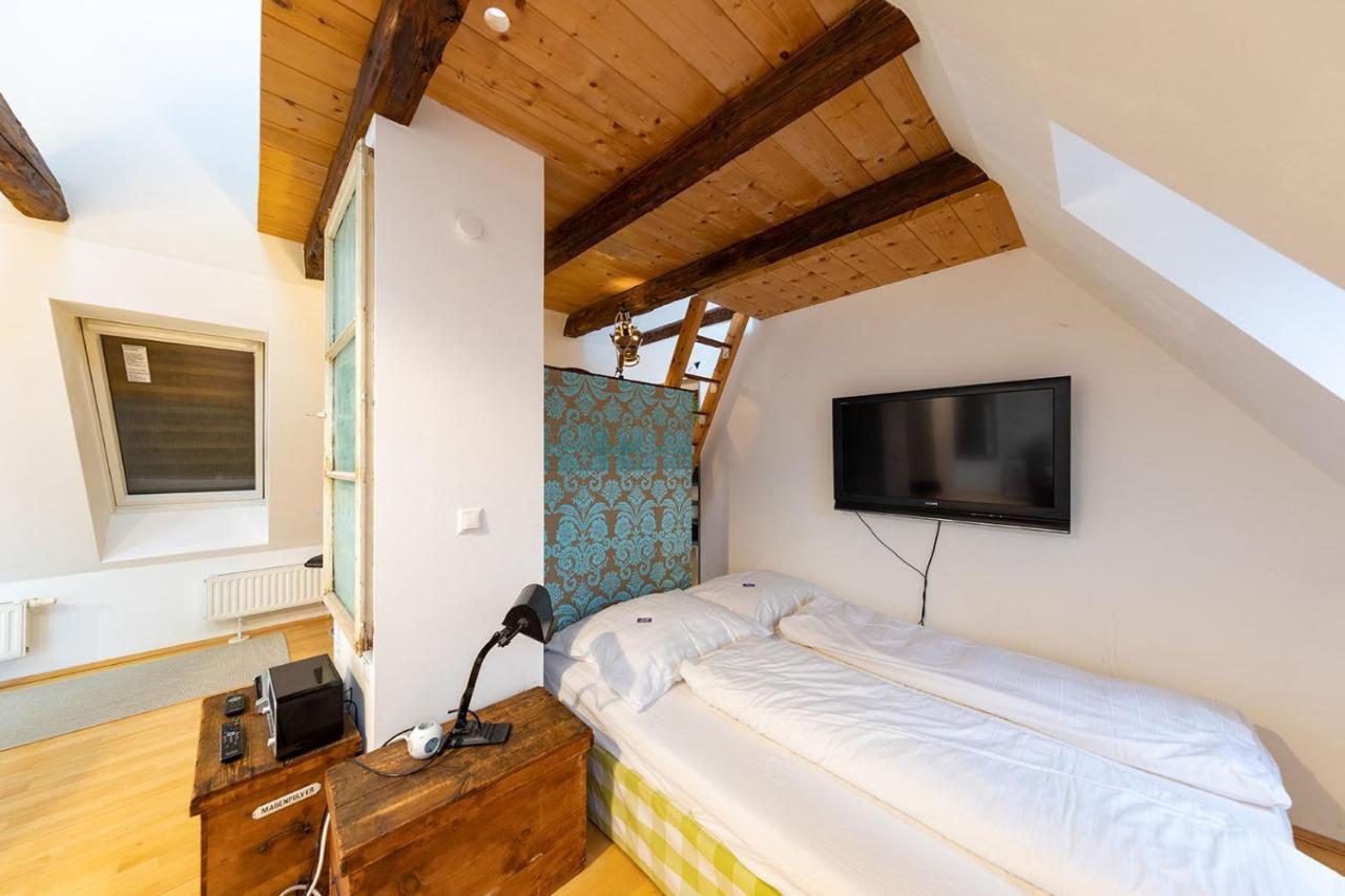 Pharmacy-Loft Apartment Graz Exterior photo